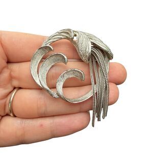 Vintage Silver Tone Swirl Rope Tassels Ornate Brooch Pin Fringe Brooch